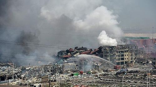 Разрушенный взрывами порт Тяньцзина